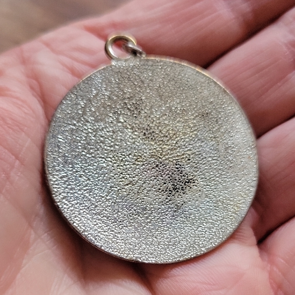Large Bee Pendant - Picture 3 of 4